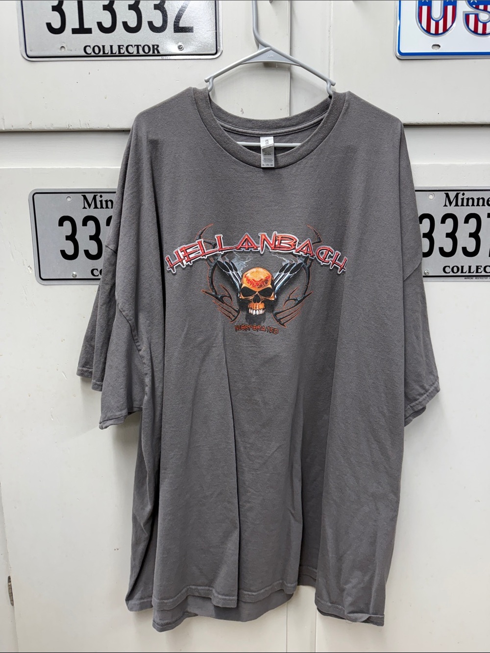 Gray Graphic Skull Short-Sleeve Men’s Shirt